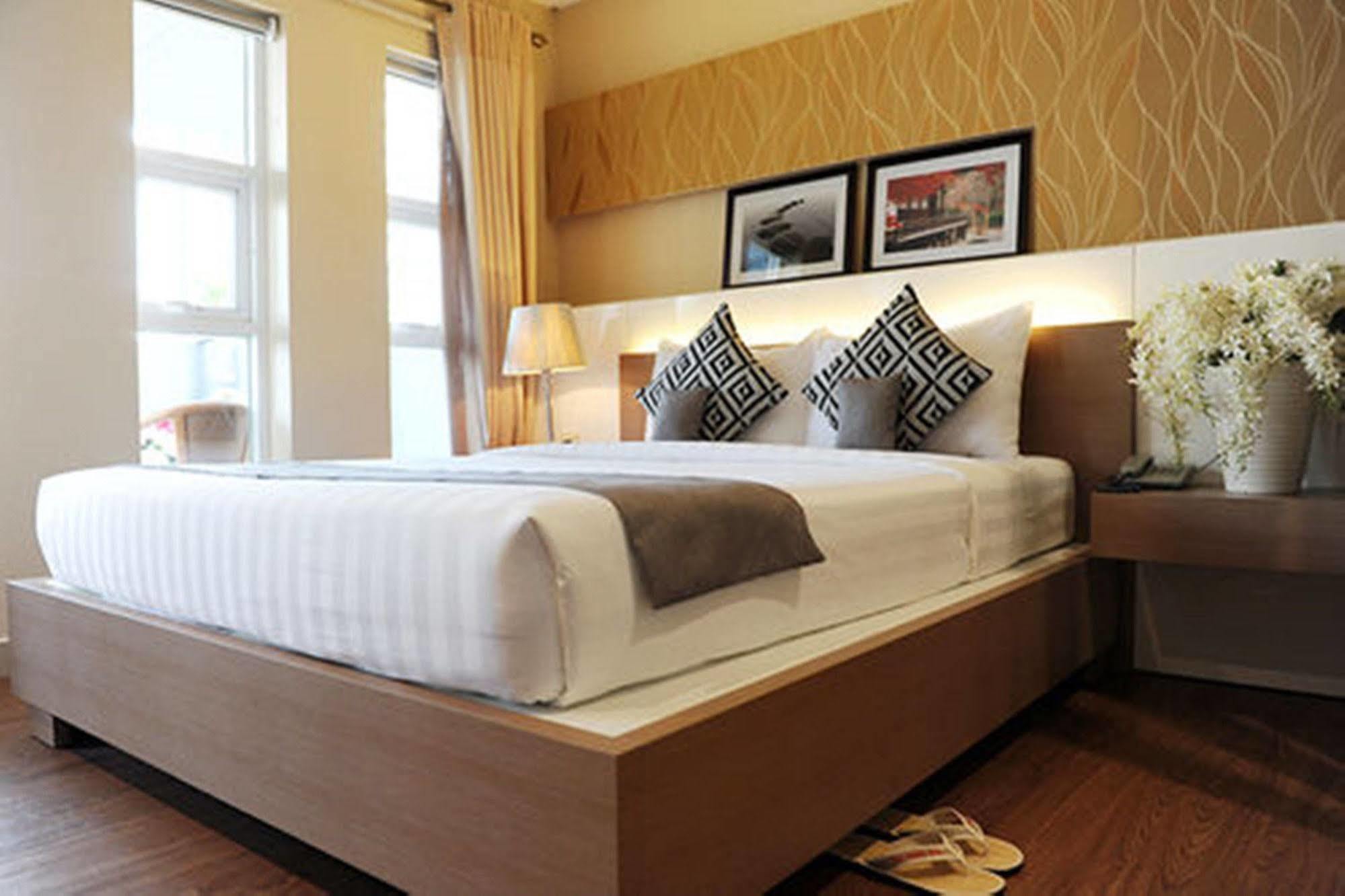 Thuy Sakura Hotel & Serviced Apartment Thành Pho Ho Chí Minh Esterno foto