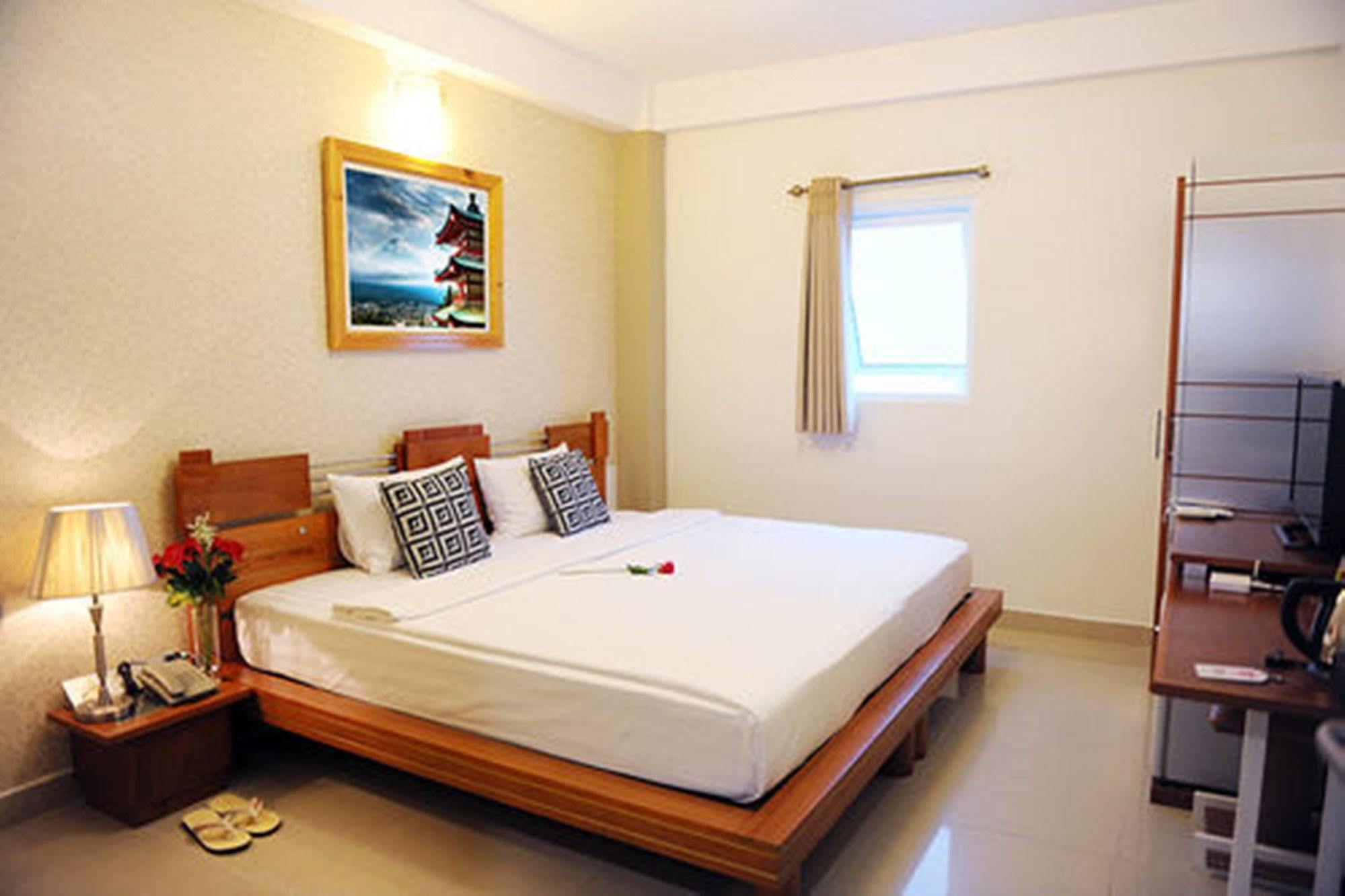 Thuy Sakura Hotel & Serviced Apartment Thành Pho Ho Chí Minh Esterno foto