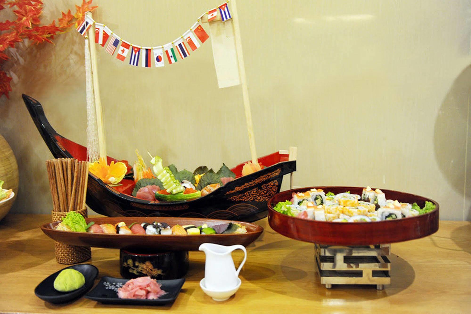 Thuy Sakura Hotel & Serviced Apartment Thành Pho Ho Chí Minh Esterno foto